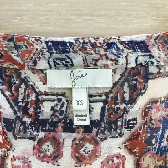 Joie Aceline 100% Silk Geo Bohemian Pattern Relaxed Fit Blouse SZ XS Boehemian - Picture 4 of 10